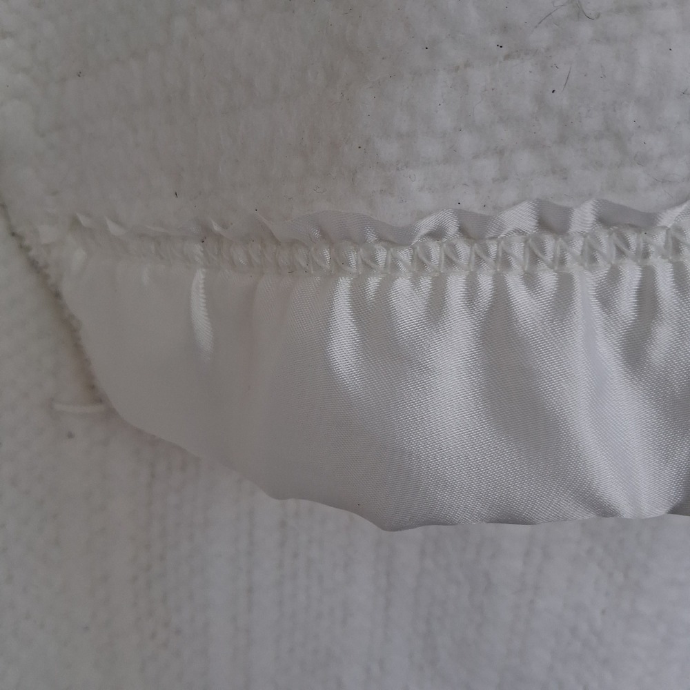 Vintage White Thermal Weave Blanket with Satin Ruffle Trim Edge Soft Throw 82x70
